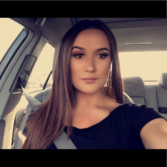 Meet your Posher, Theresa - Picture 1 of 1